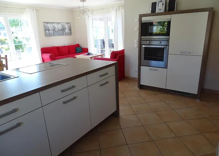 Reetdachhaus Direkt Am Fuer 6 Personen!! Karlshagen