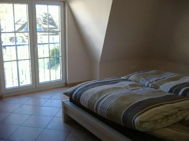 Reetdachhaus Direkt Am Fuer 6 Personen!! Karlshagen